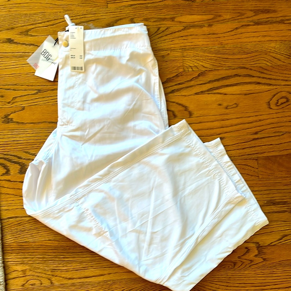 NWT BDG Urban Outfitters Size LARGE